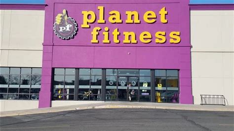 how does silver sneakers work at planet fitness
